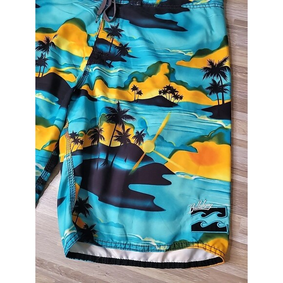 Billabong Board Shorts Mens 38‎ Multicolor Hawaiian Beach Print 11" Inseam - Picture 4 of 13